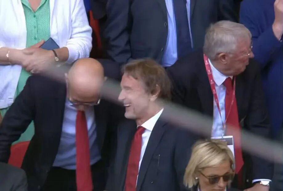 于曼联的传, 而老板的出, 人们对我们 于曼联的传, 而老板的出, 人们对我们