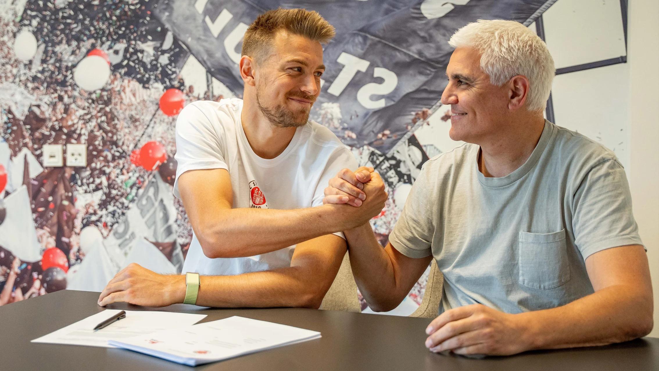 场正式比赛, 博内曼与球, 场比赛 场正式比赛, 博内曼与球, 场比赛