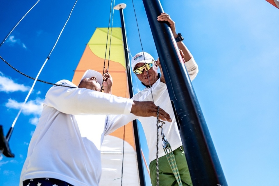 展有限公司, 这场